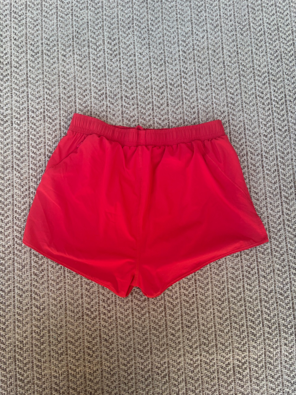 ALO Yoga Women's Red Shorts - Picture 6 of 10